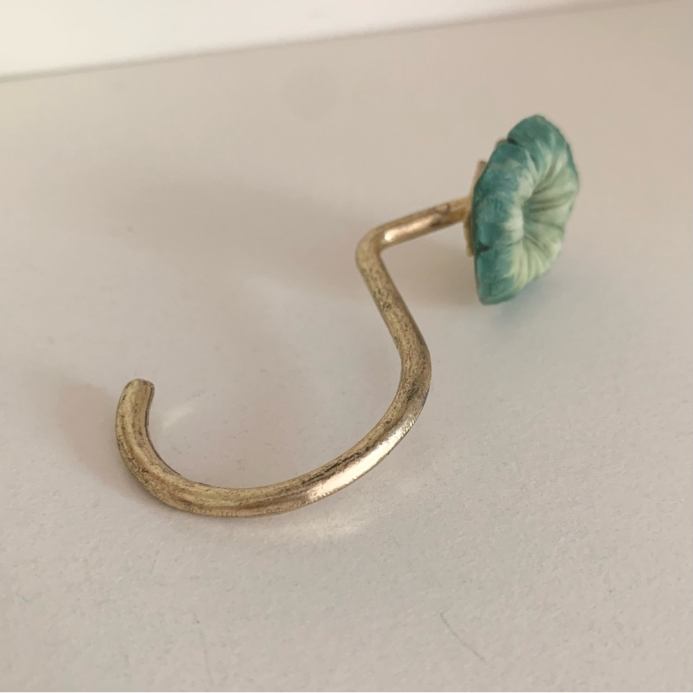 Flower hook - Picture 7 of 12